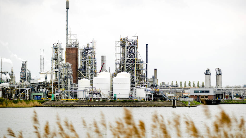 Hoe Komt PFAS in de Nederlandse Grond?